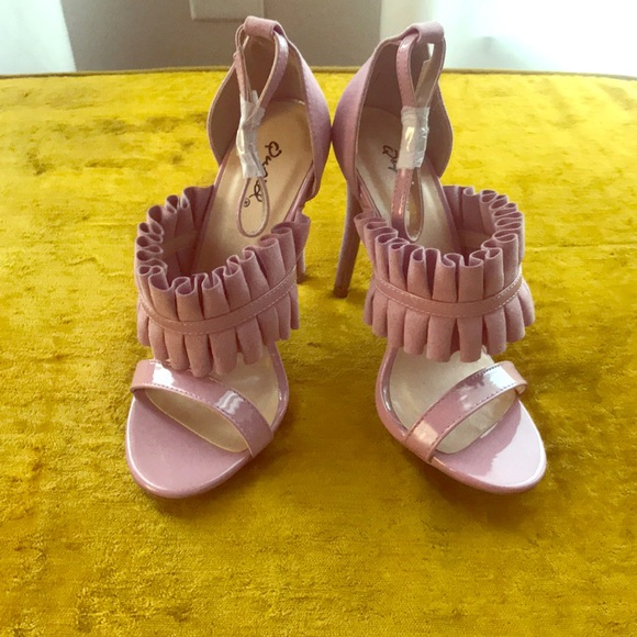 New Blush Adorable Heels - Picture 1 of 4